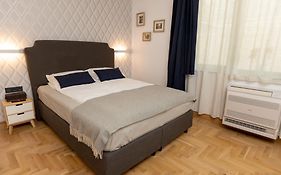 Luxury Rooms 12-1